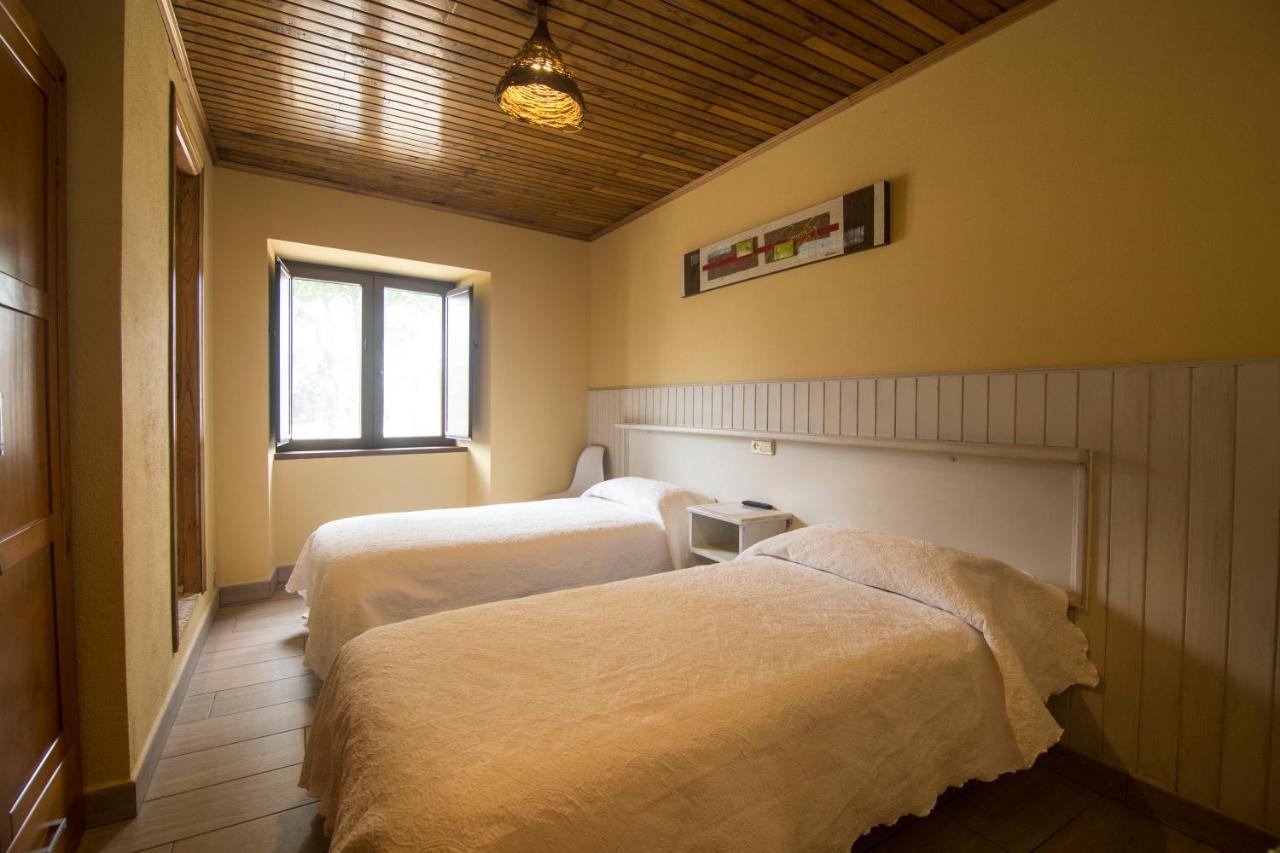 Casa Nunez Guest House Fonfria Exterior photo